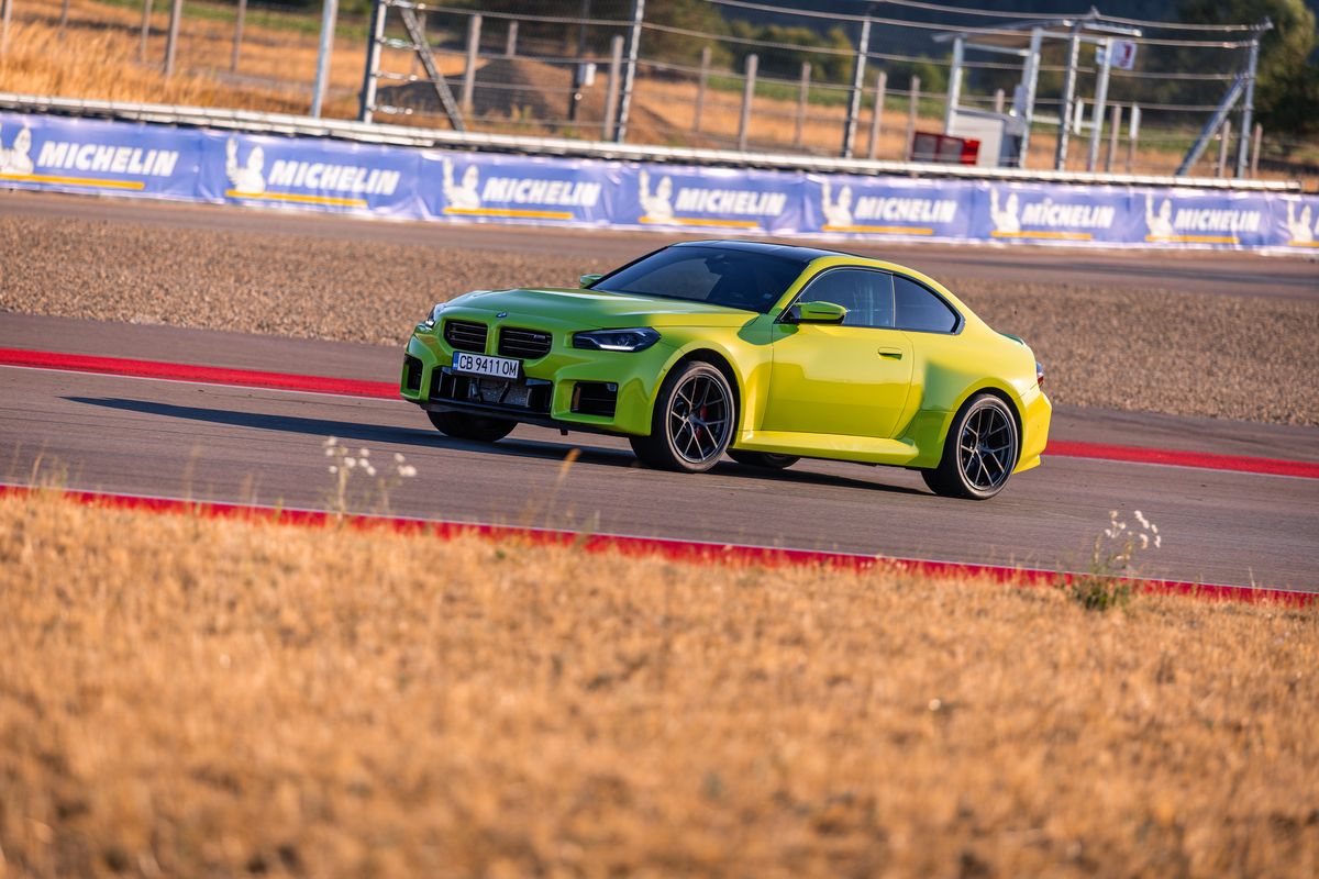Lime M2 through the corner