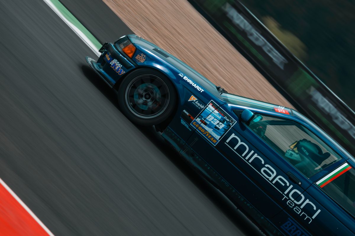 Motion blur: Mirafiori racing hatch