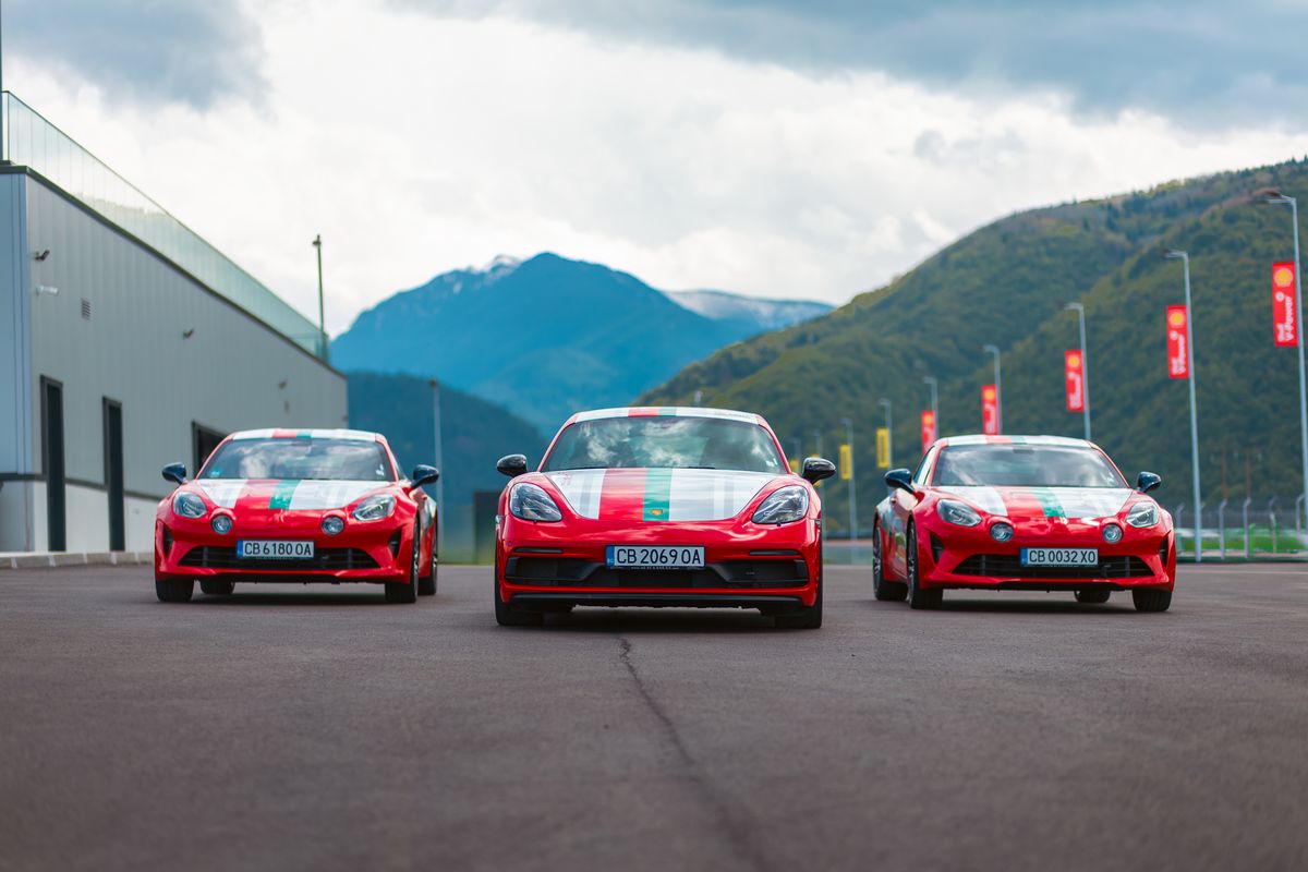 Three Alpines, one mountain backdrop